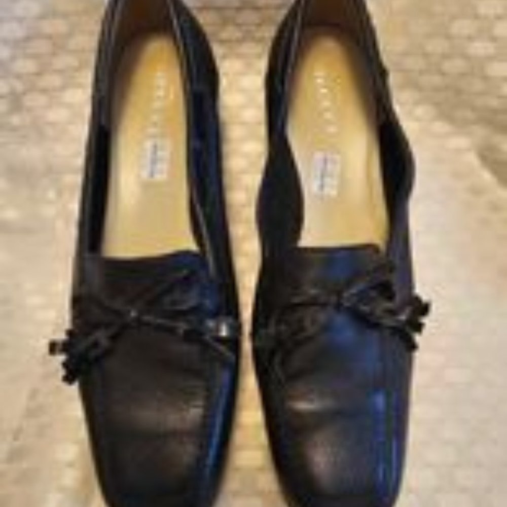 Sesto Meucci Black Flats SZ 9 1/2